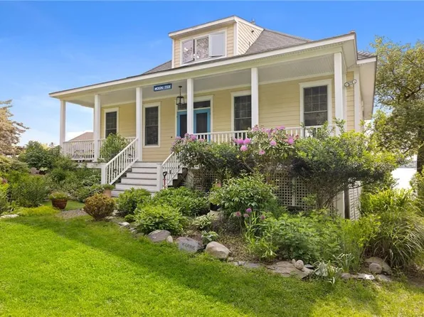 68 John Oldham Rd, Prudence Island, RI 02872