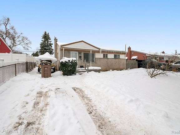 2nd image of 520 Linda Vista Dr