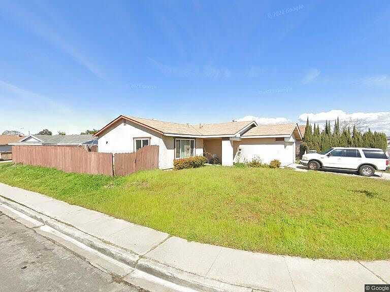 Spacious front and back yards
