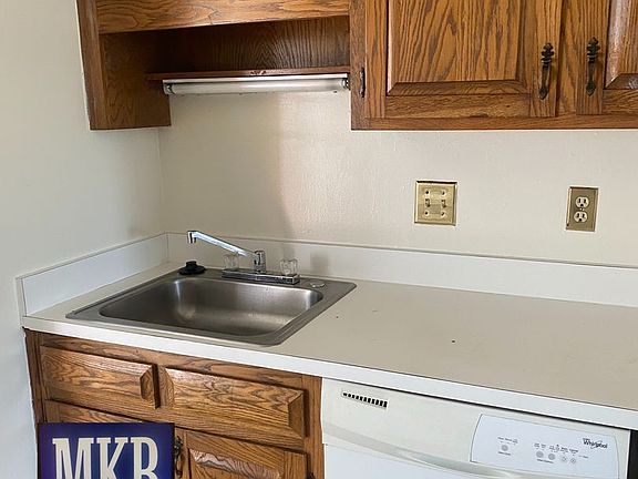 3rd image of 216 Dalewood Ave