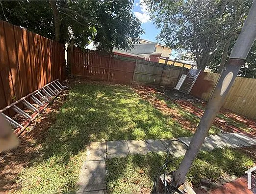7958 SW 6th St — Photo 20
