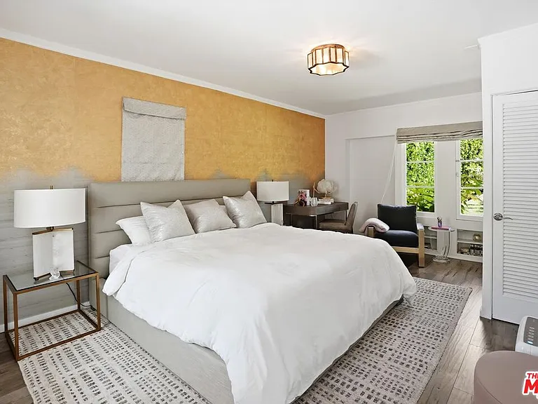 317 S Burlingame Ave — Photo 27