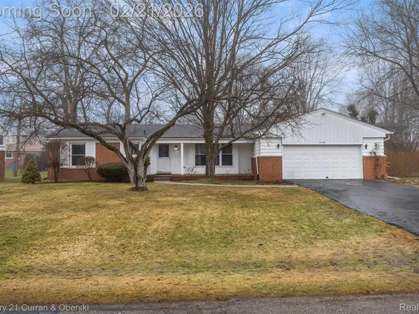 32330 Farmersville Rd, Farmington Hills, MI 48334