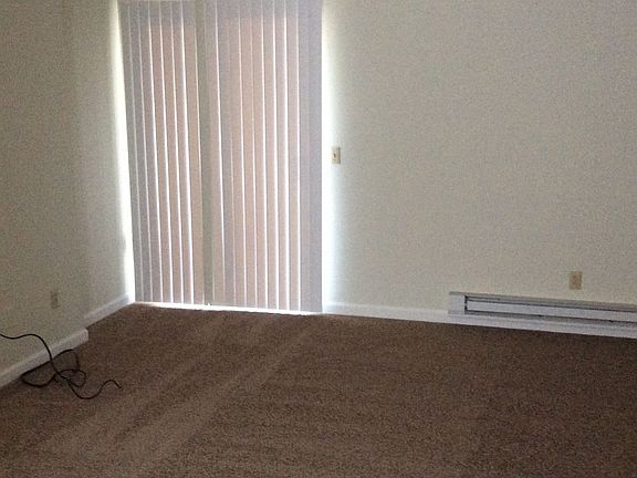 4th image of 1501 Brookvale Dr APT 4