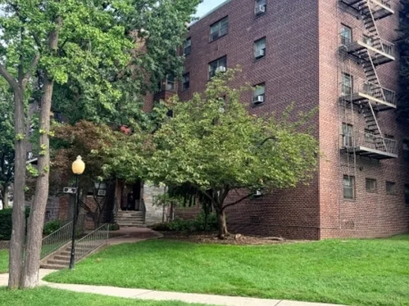 501 Linwood Drive #2F, Fort Lee Boro, NJ 07024