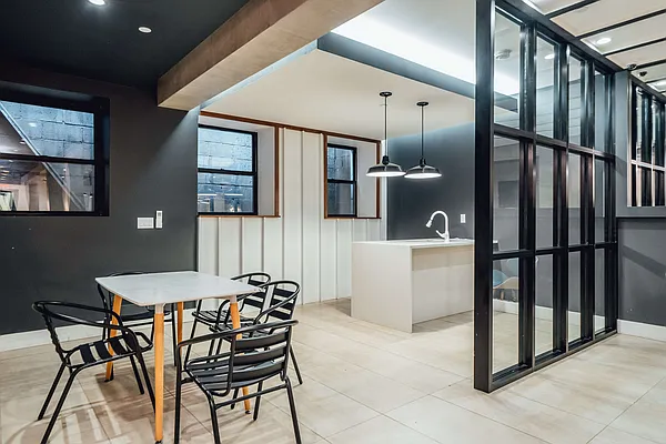 Rented by Nooklyn NYC LLC | media 40