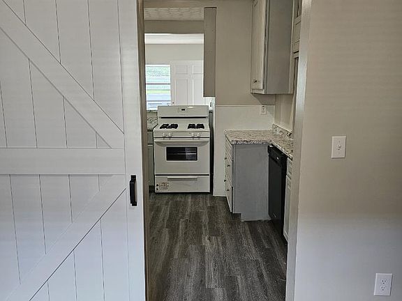 4th image of 4818 Oberlin Ave #4