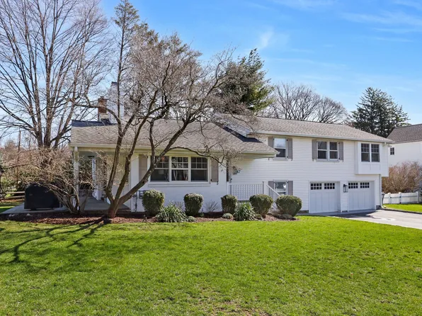 147 Holmes Avenue, Darien, CT 06820