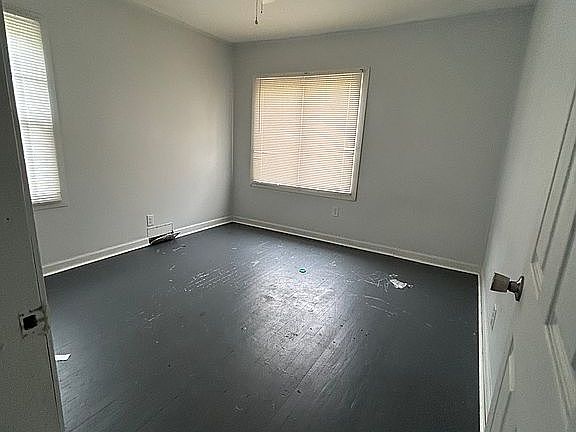 4th image of 14751 Glenfield Ave
