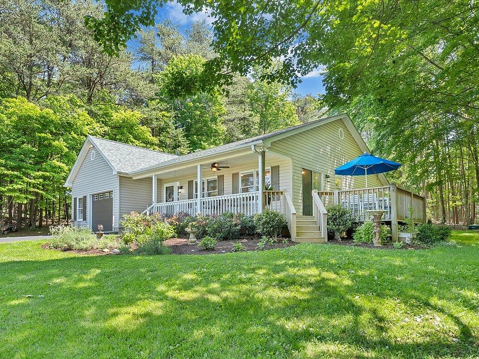 990 Highland Lake Rd, Union Hall, VA 24176 | Zillow