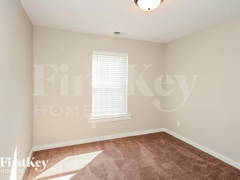583 Kincaid Cove Ln — Photo 12