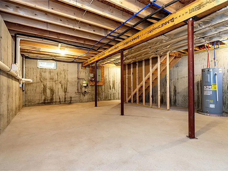 81 Cadora Ave — Photo 27