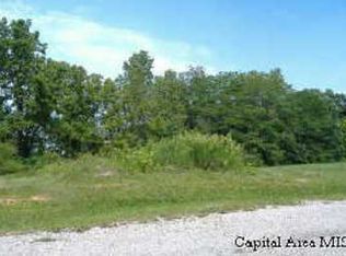 34 Park Pl, Petersburg, IL 62675