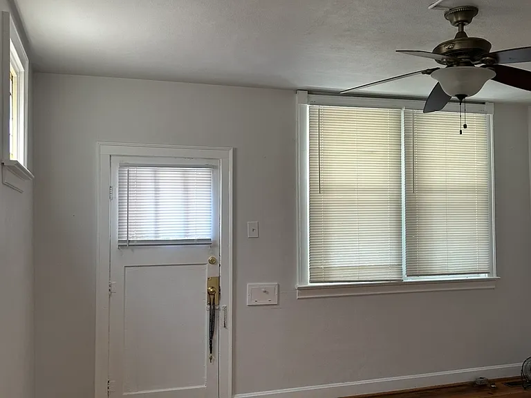 5319 Magnolia Ave — Photo 4