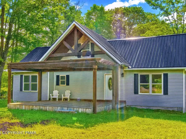 348 Summit Rd, Swiftwater, PA 18370