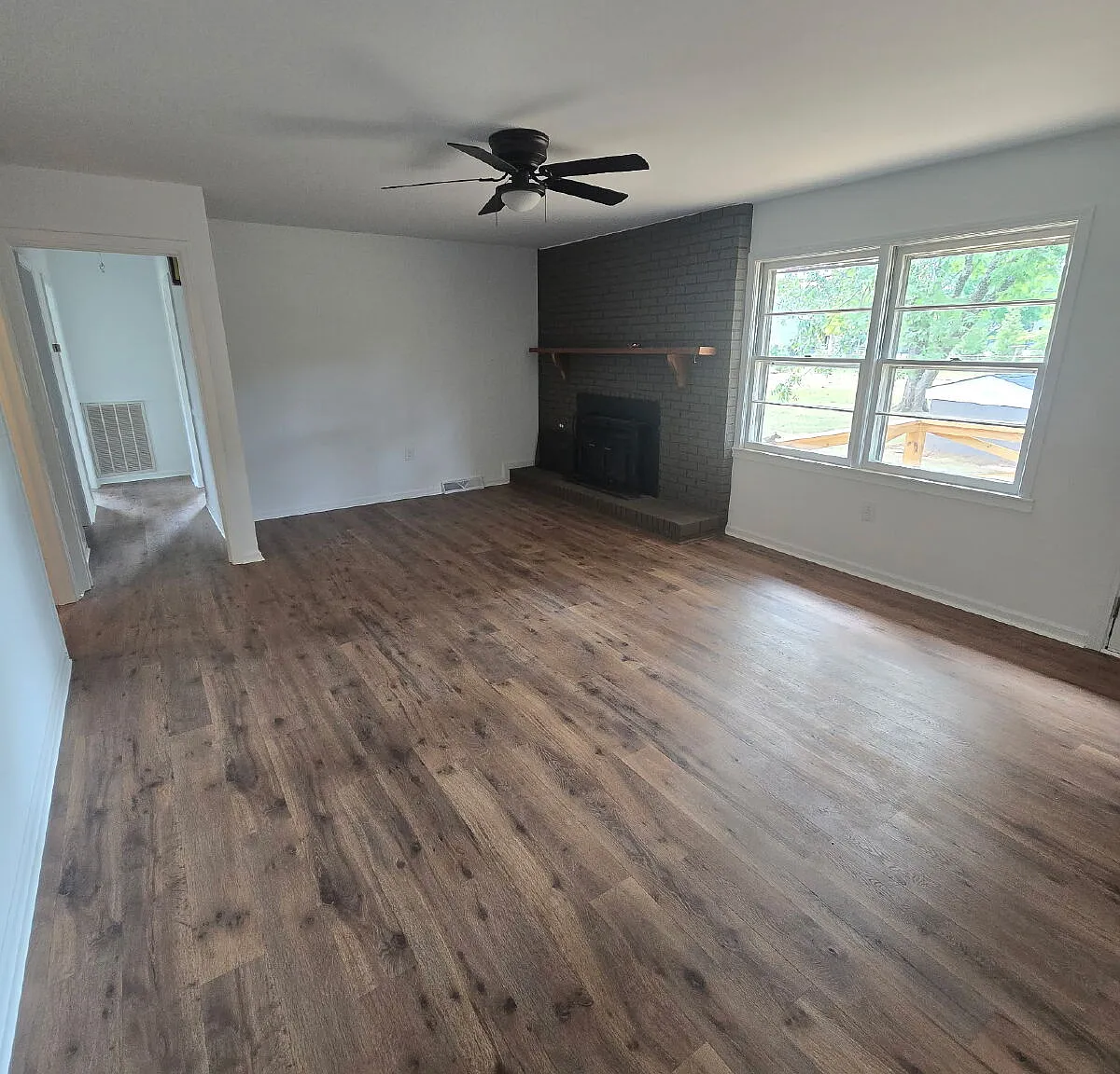 3 bed, 2.0 bath, $1,950 — Photo 2