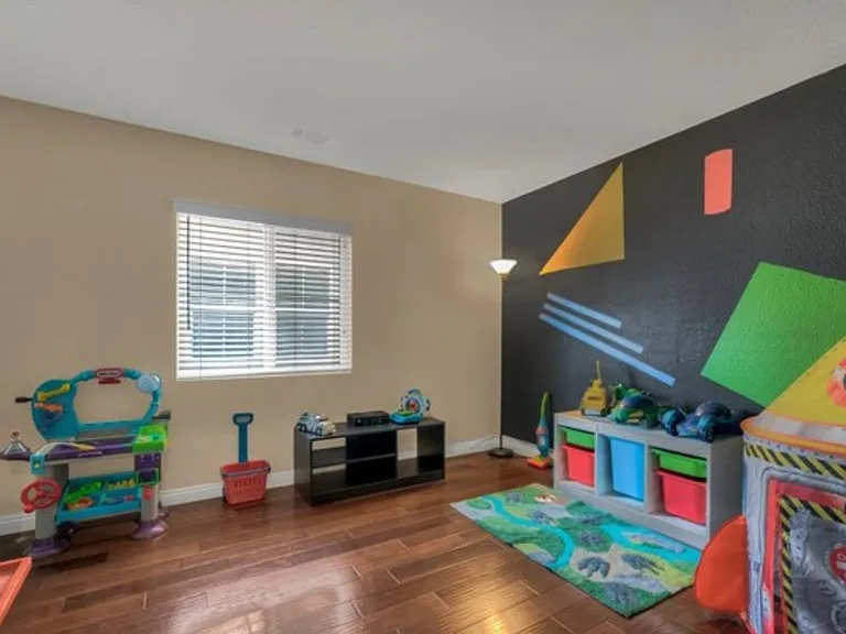 29228 Dakota Dr — Photo 10