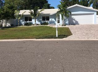 10005 S Yacht Club Dr, Treasure Island, FL 33706