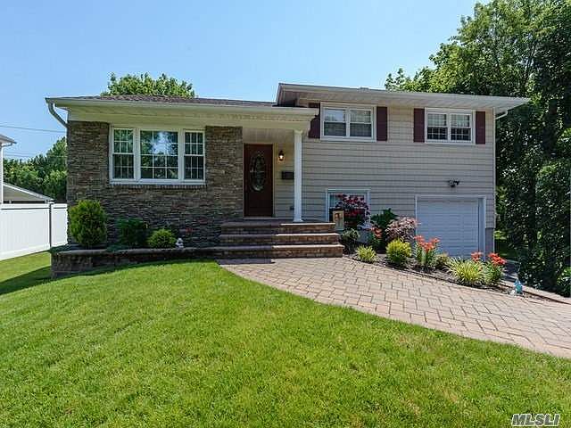 1st image of 33 Frederick Dr