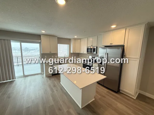 8873 Granite Ct, Woodbury, MN 55129