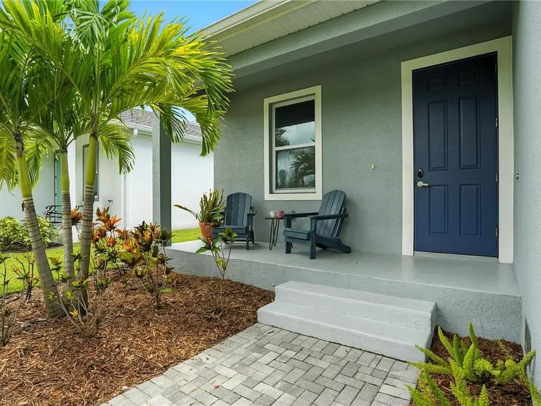 10140 Carolina St — Photo 2