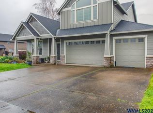 302 SW Bell Dr, Dallas, OR 97338