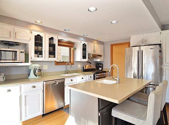 5th image of 5324 N Mulligan Ave