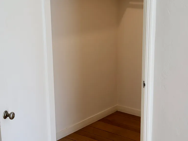 3729 Mosswood Dr — Photo 10