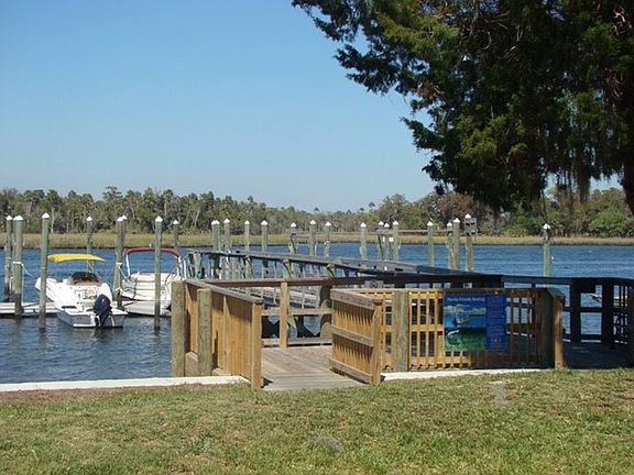 2nd image of 2201 Camelot Ct