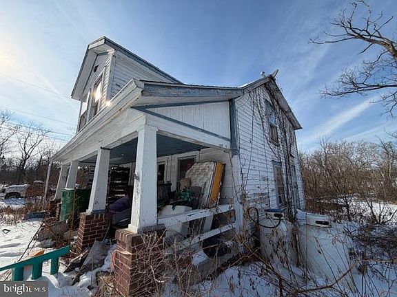 2nd image of 61 Bateman Rd