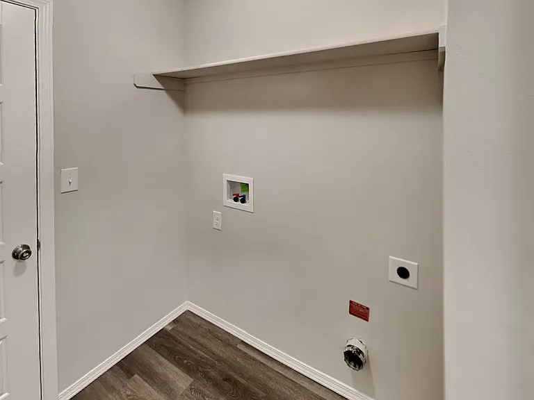 1432 Dustin Dr — Photo 17