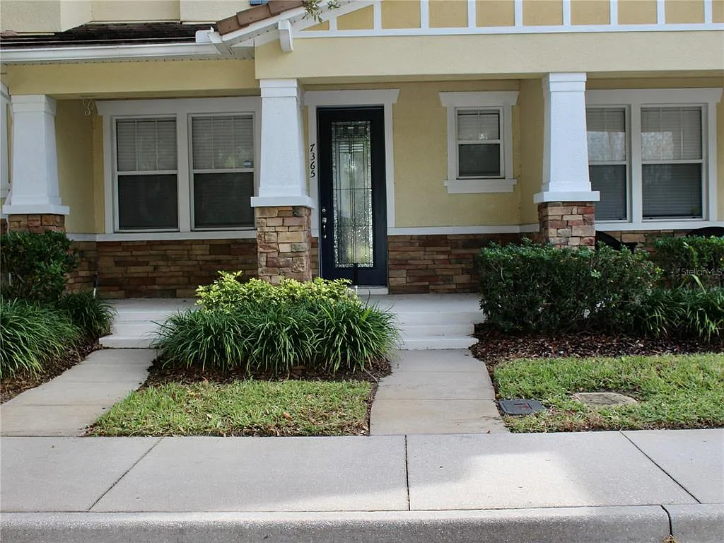 2 bed, 2.5 bath, 1214 sqft, $2,400 — Photo 1