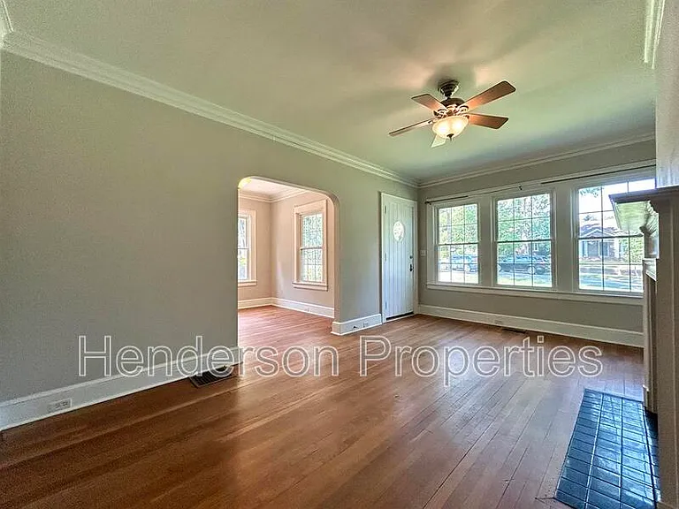 1326 Saint Julien St — Photo 4