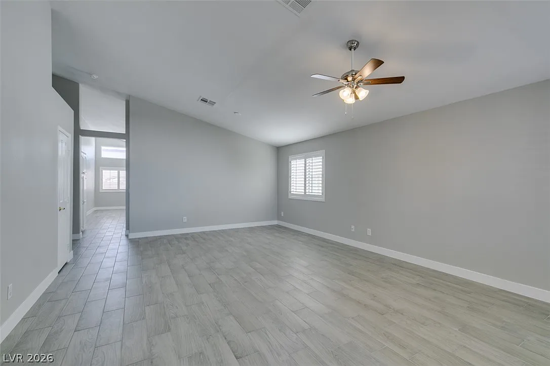 3 bed, 2.0 bath, 1836 sqft, $2,250 — Photo 4