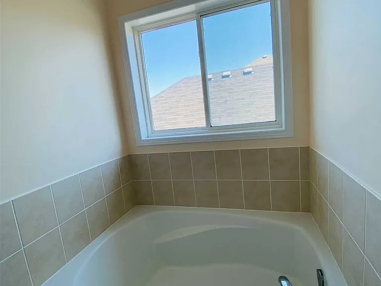 3090 Stone Ridge Blvd — Photo 11