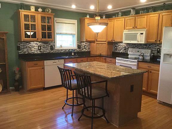 Kitchen - Granite Countertop
