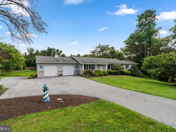 13751 Barberry Way, Sykesville, MD 21784