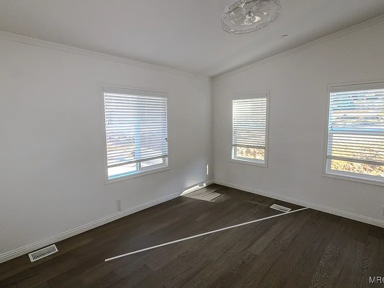 1336 La Crescenta Dr #2 — Photo 7