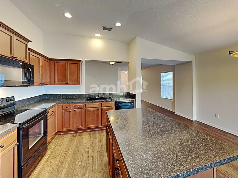 196 Straw Pond Way — Photo 4