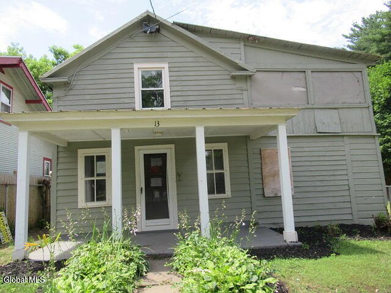 4th image of 13 Melbourne Avenue