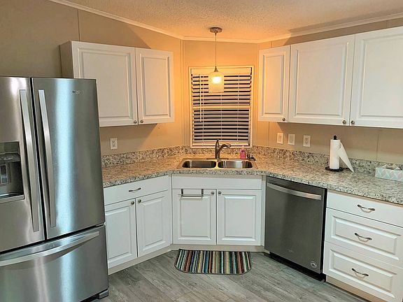 3rd image of 1 Plantation Oaks Blvd #135