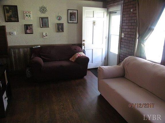 3rd image of 905 McCausland St