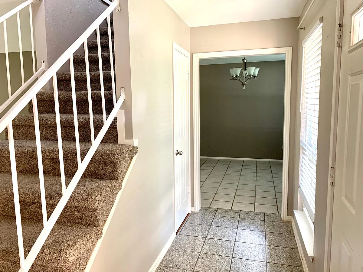Entrance - 7807 Swindon Ln