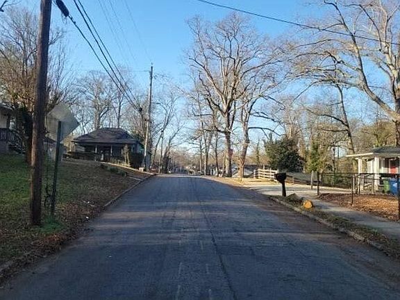 4th image of 1047 Peeples St SW