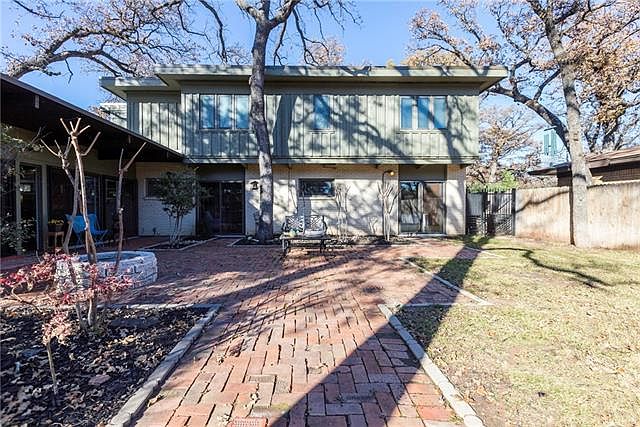 1st image of 1115 Lynda Ln