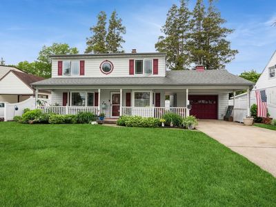 32 Peony Road, Levittown, NY, 11756