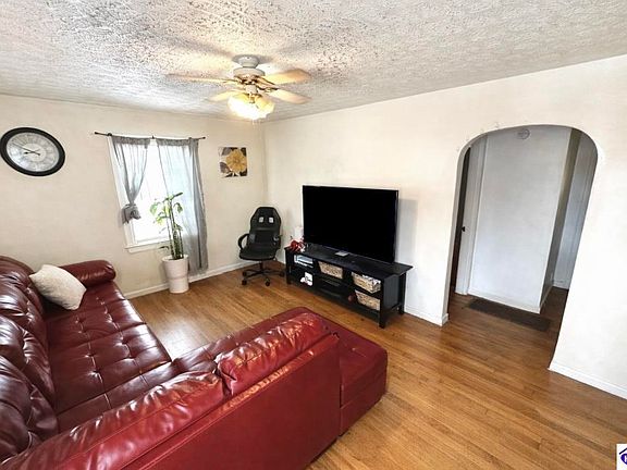 5th image of 124 Gowdy St
