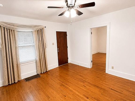 3rd image of 706 Topeka Ave