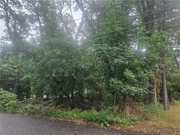 28 Morra Way, Rumford, RI 02916