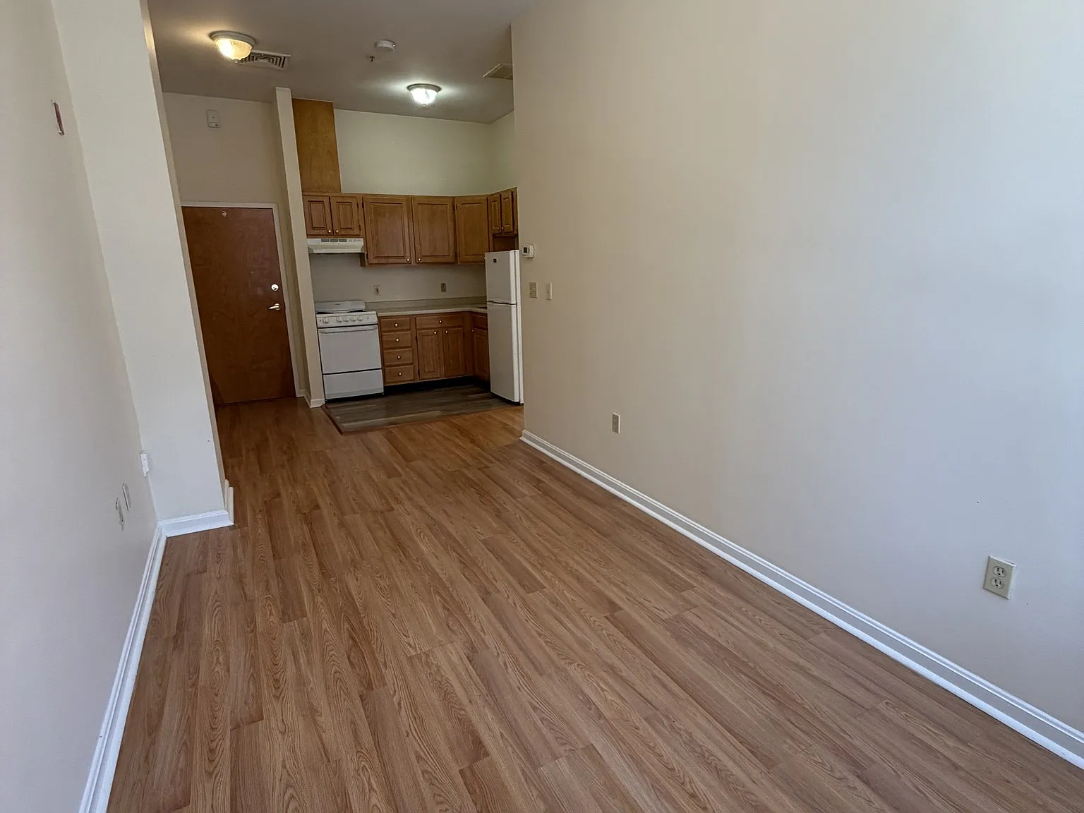 1 bed, 1.0 bath, $2,650 — Photo 3